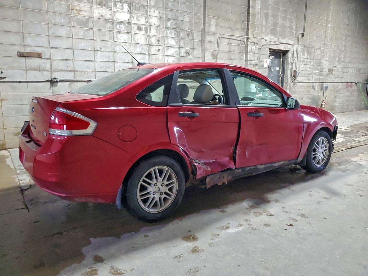 2009 FORD FOCUS SE photo 4