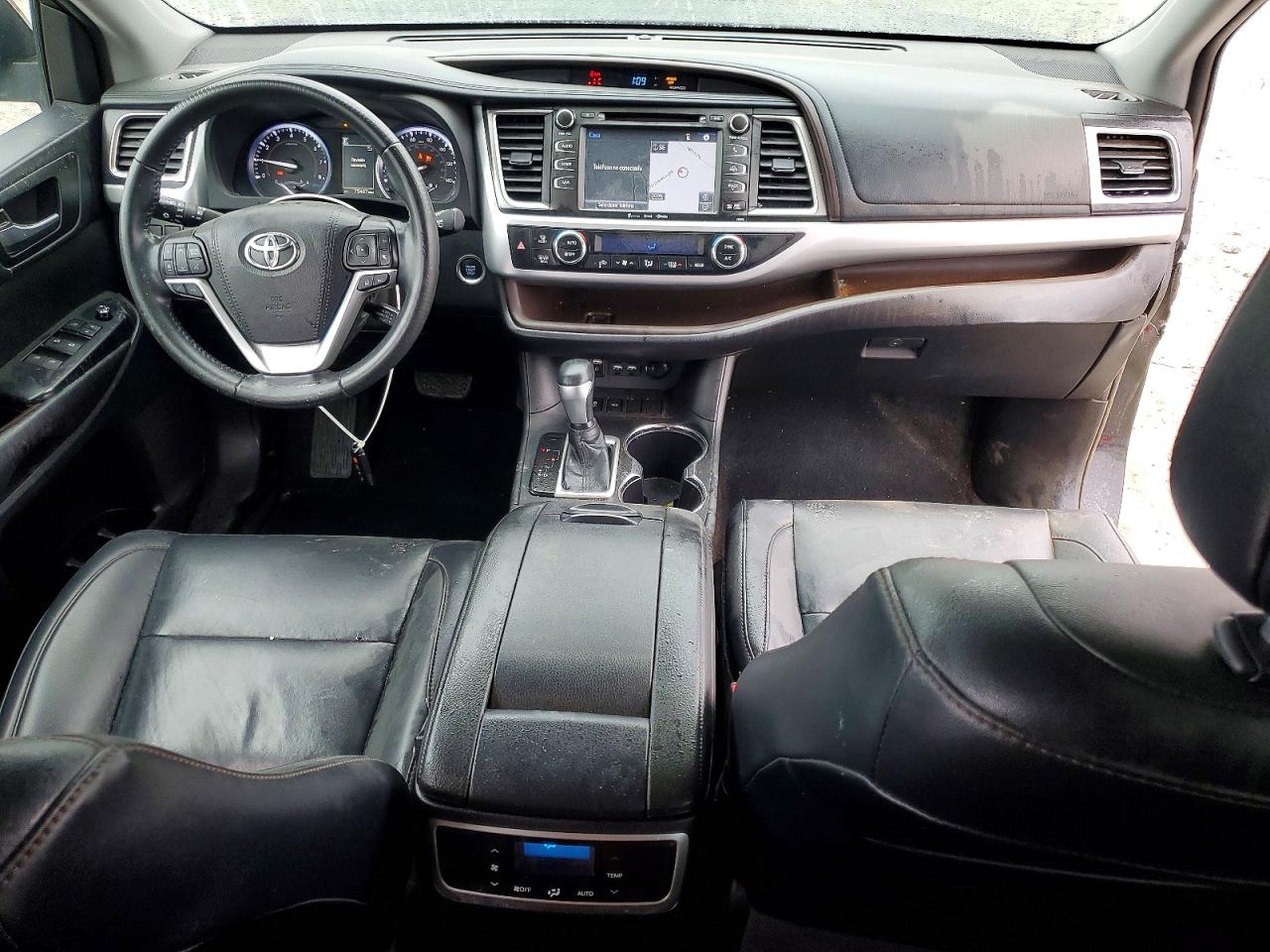 2019 TOYOTA HIGHLANDER SE photo 8