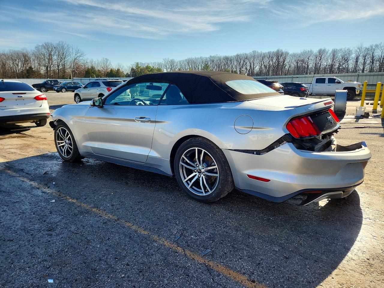 2016 FORD MUSTANG photo 2