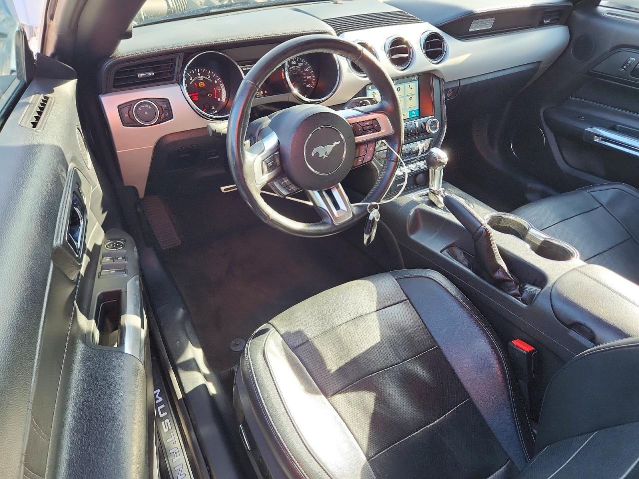 2016 FORD MUSTANG photo 8