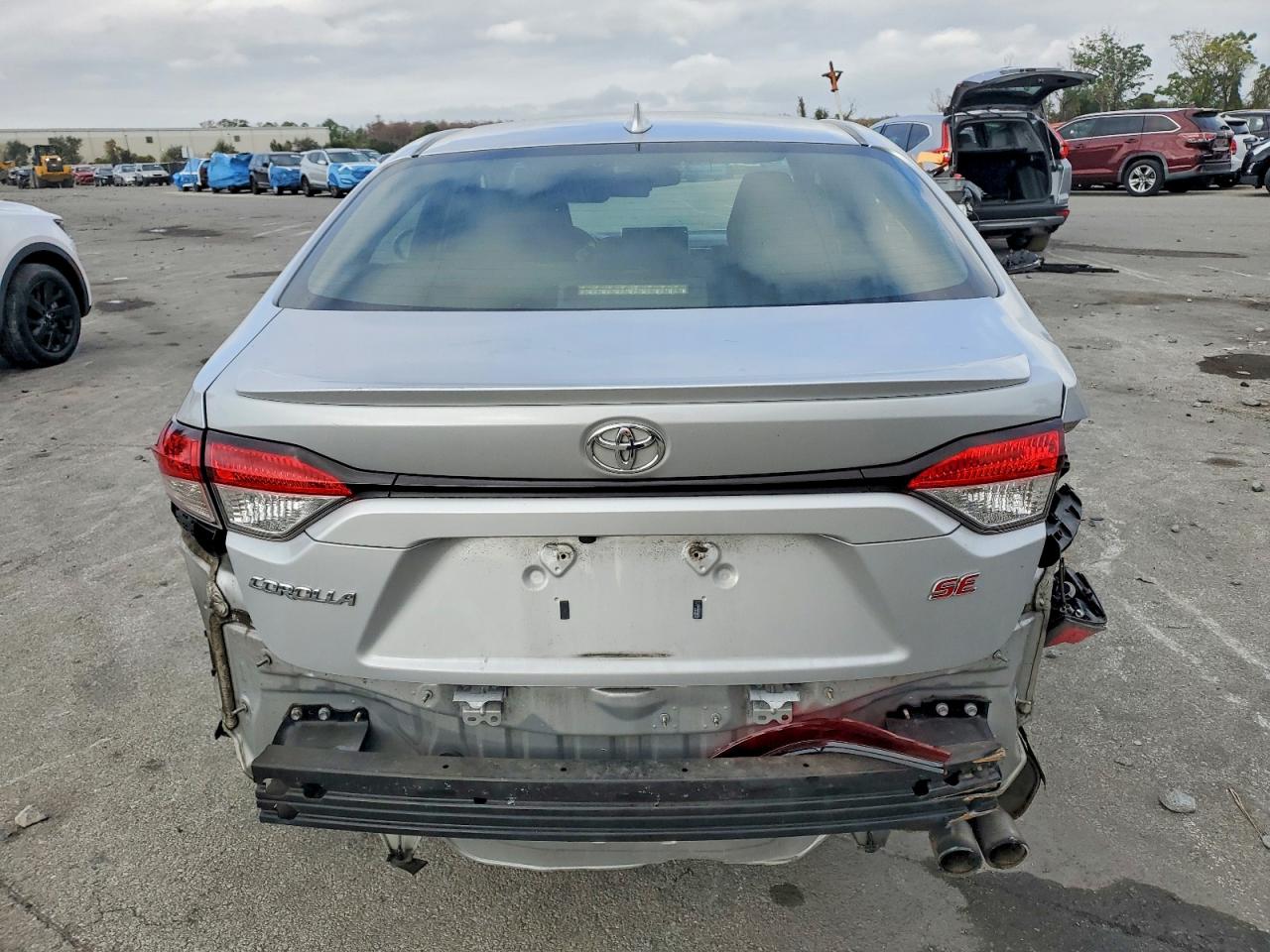 2020 TOYOTA COROLLA SE photo 6