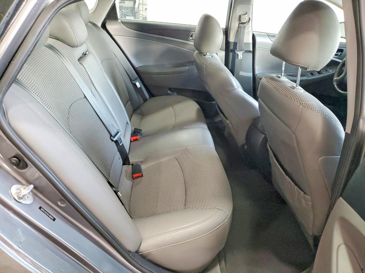 2012 HYUNDAI SONATA SE photo 10