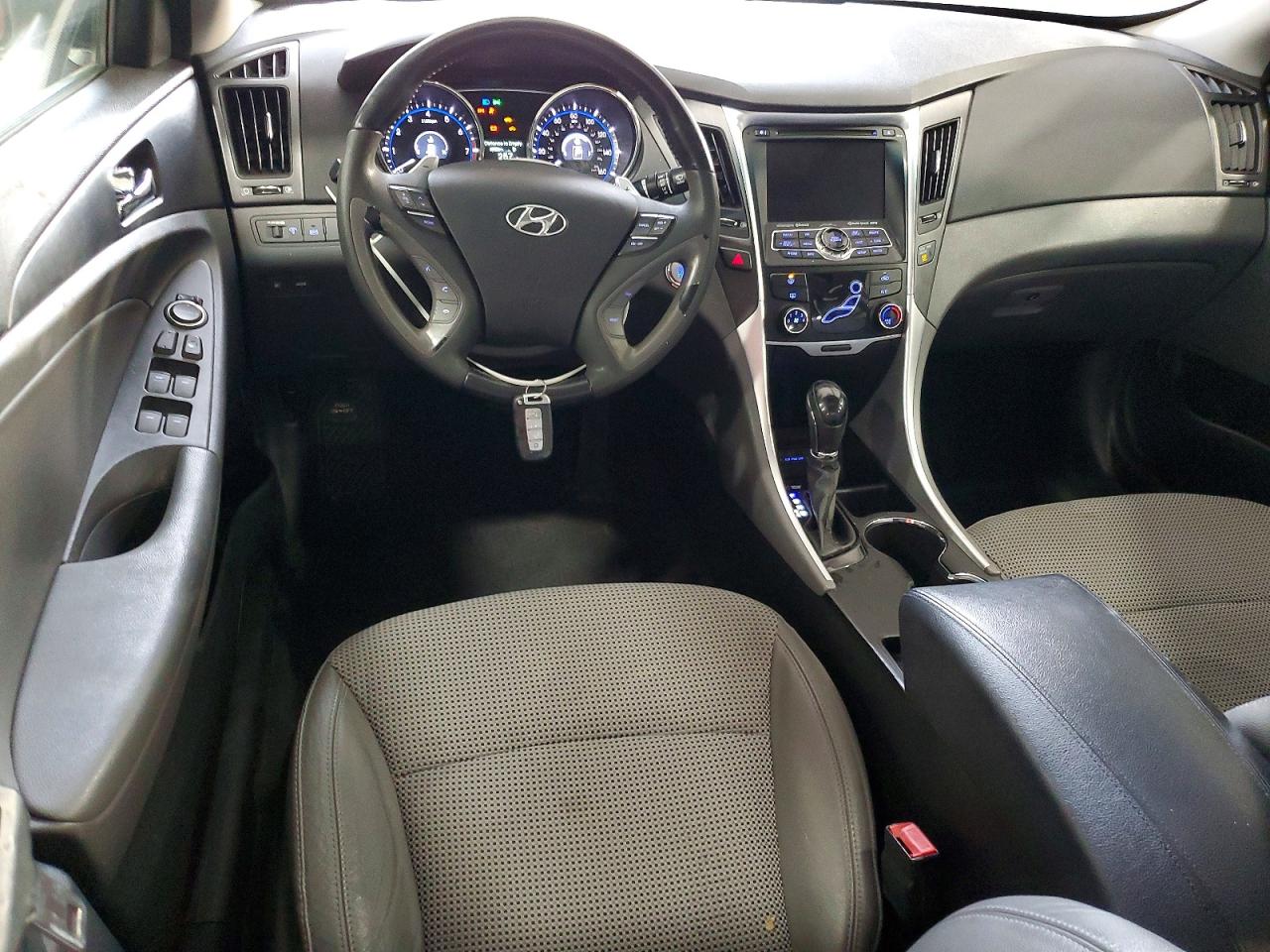 2012 HYUNDAI SONATA SE photo 8
