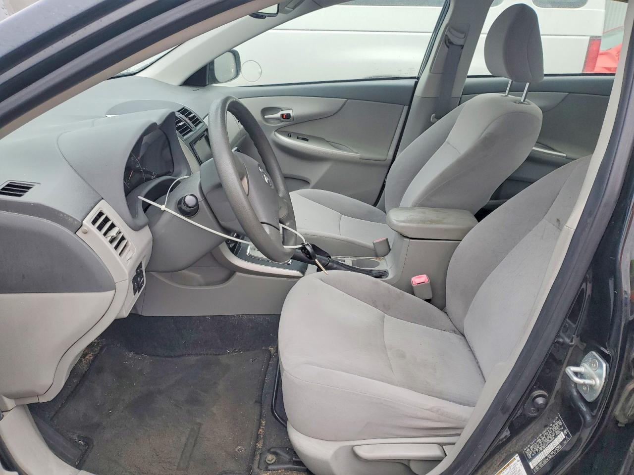 2010 TOYOTA COROLLA BASE photo 7