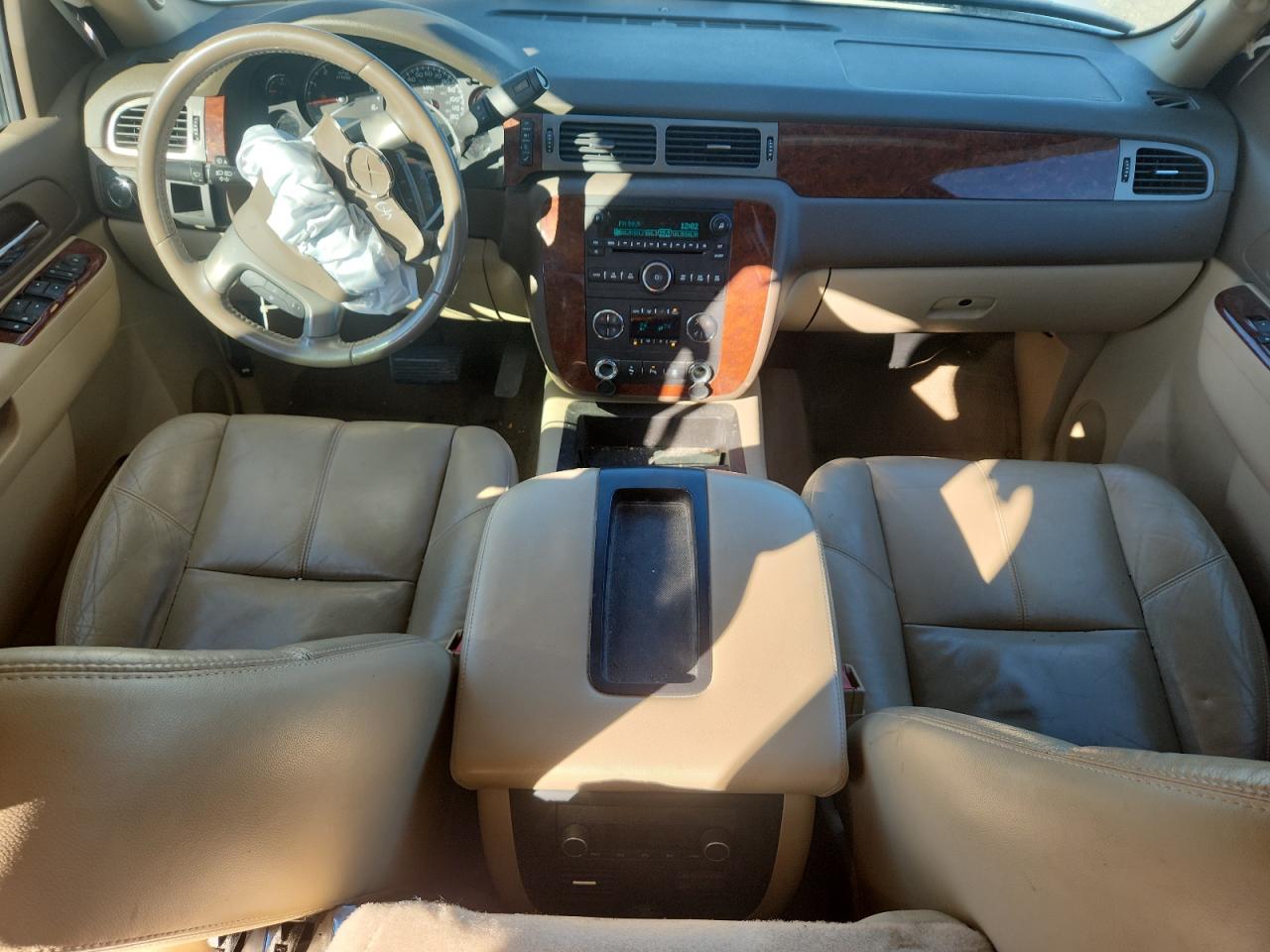 2011 CHEVROLET AVALANCHE LT photo 8