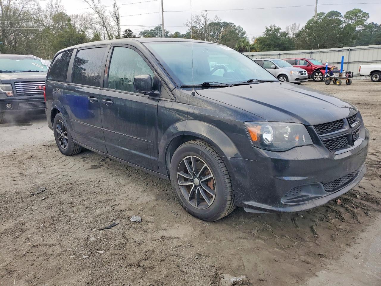 2015 DODGE GRAND CARAVAN SE photo 4