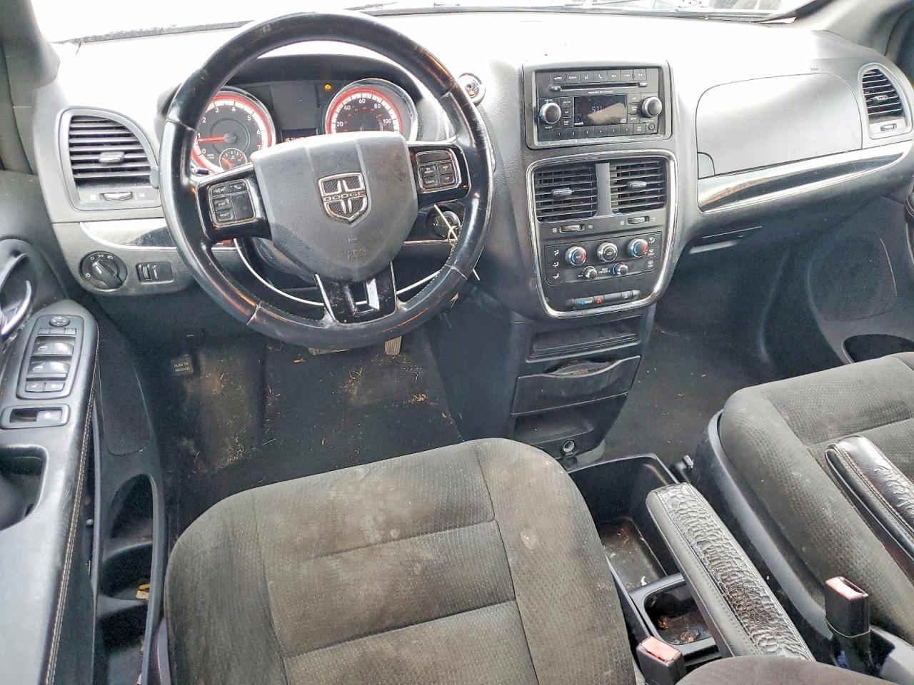 2015 DODGE GRAND CARAVAN SE photo 8