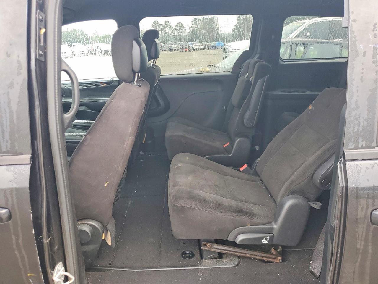 2015 DODGE GRAND CARAVAN SE photo 11