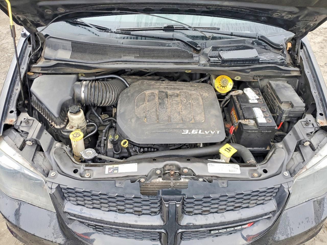 2015 DODGE GRAND CARAVAN SE photo 12