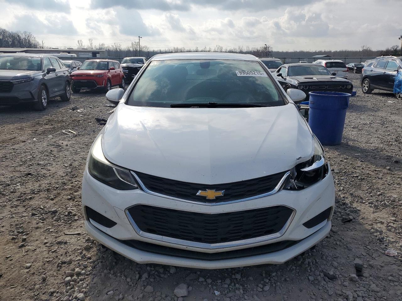 2017 CHEVROLET CRUZE LT photo 5