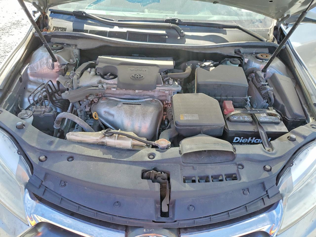 2016 TOYOTA CAMRY LE photo 11