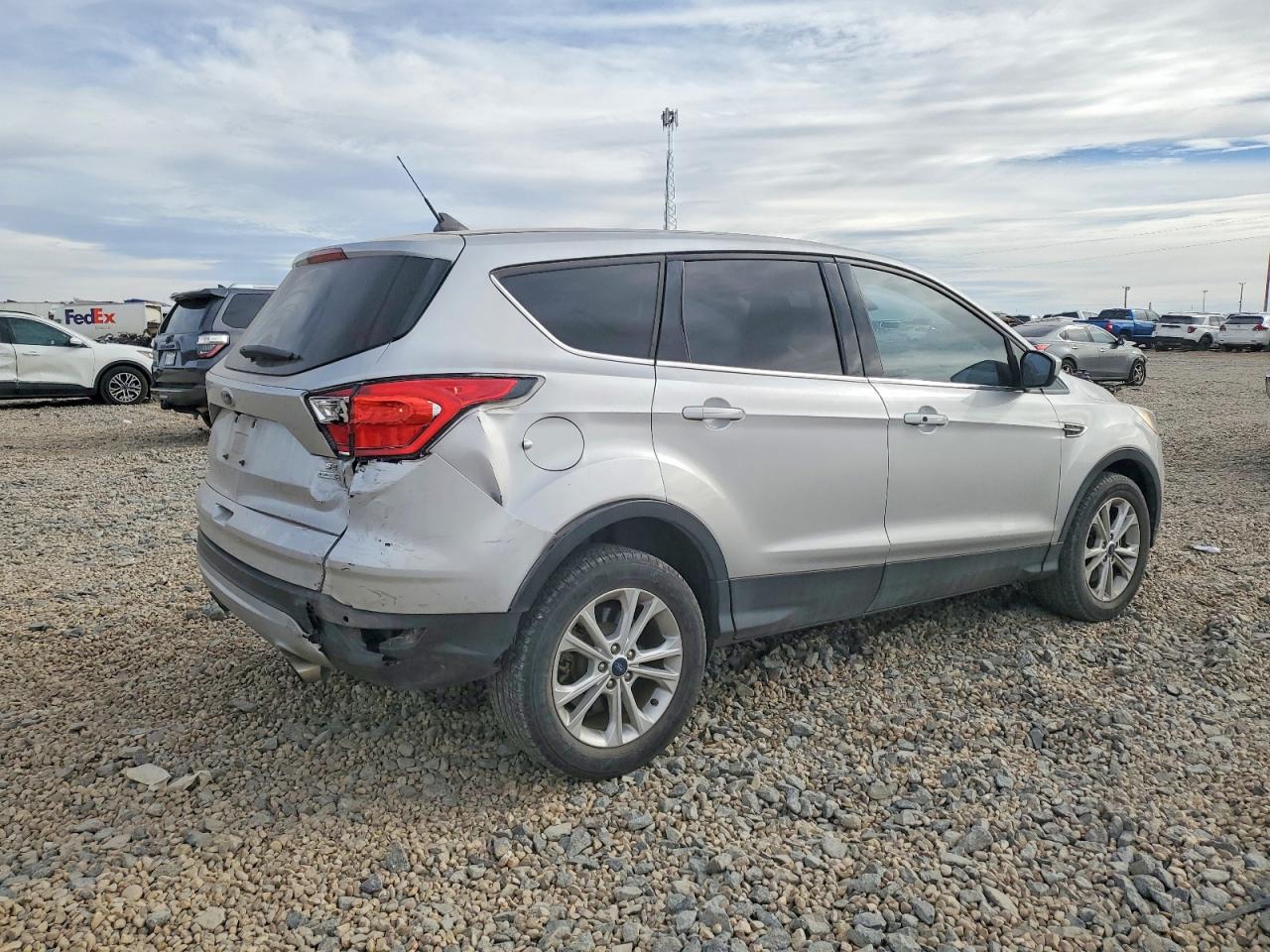 2019 FORD ESCAPE SE photo 3