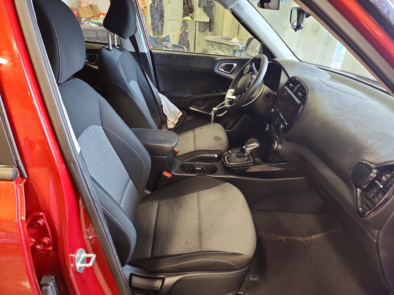 2022 KIA SOUL LX photo 7