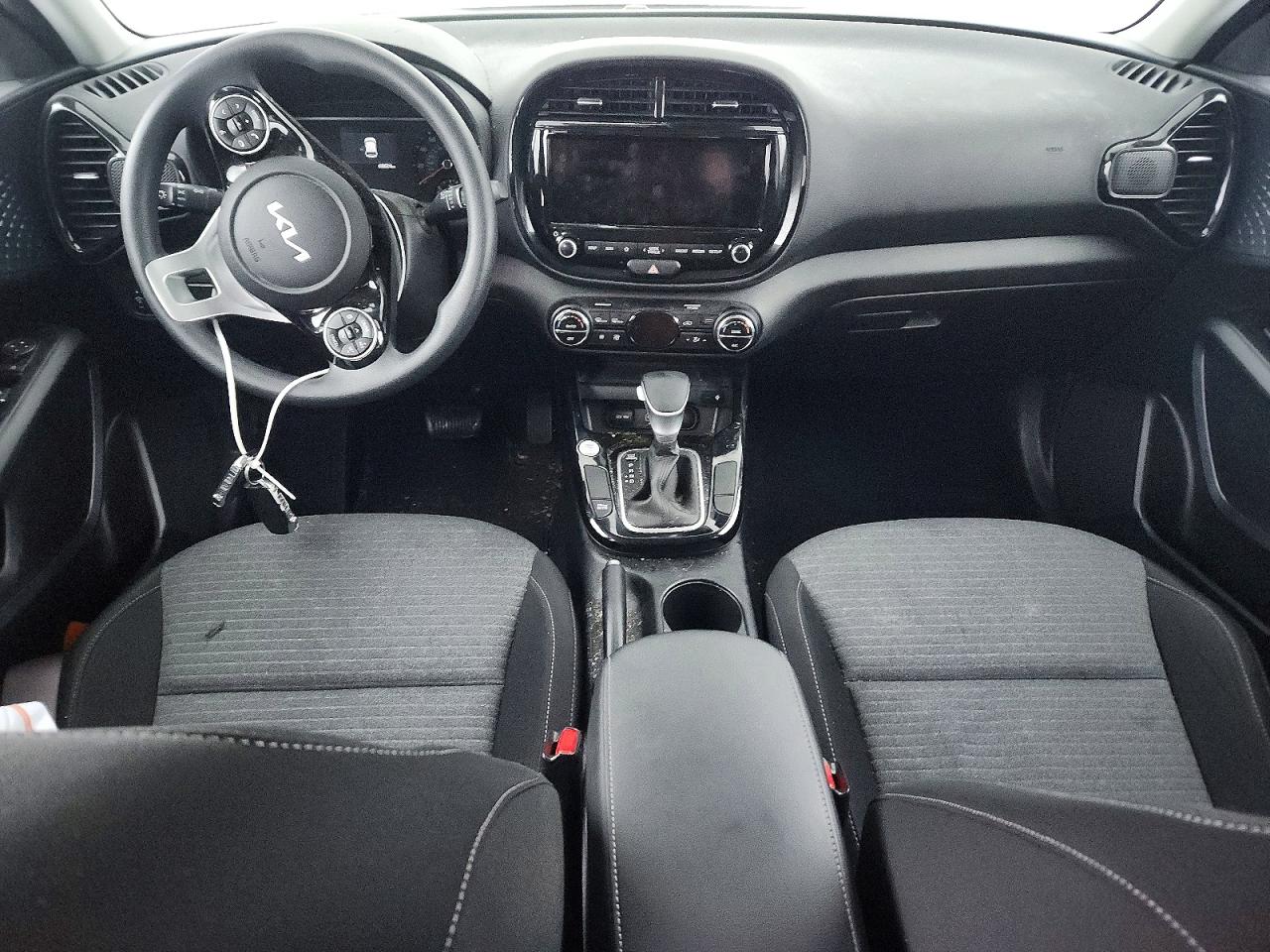 2022 KIA SOUL LX photo 8