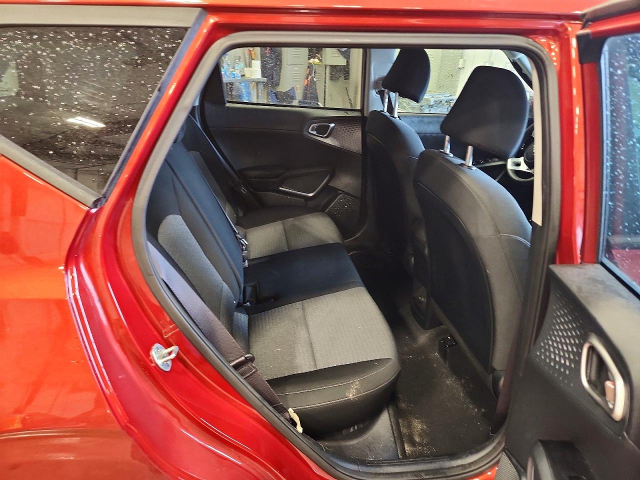 2022 KIA SOUL LX photo 11