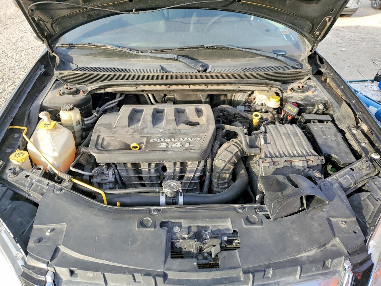 2013 CHRYSLER 200 LX photo 11
