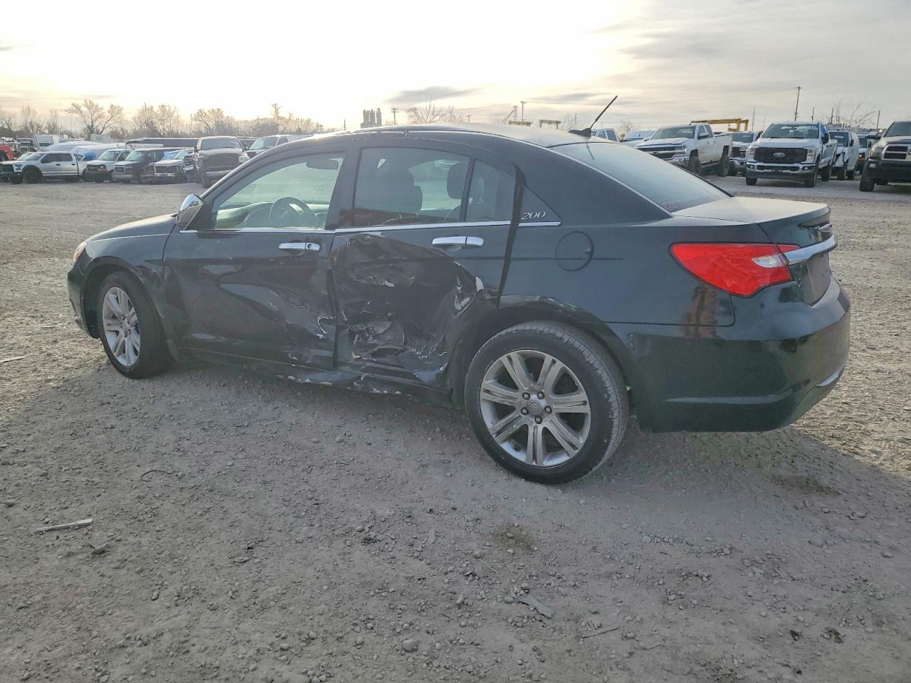 2013 CHRYSLER 200 LX photo 2