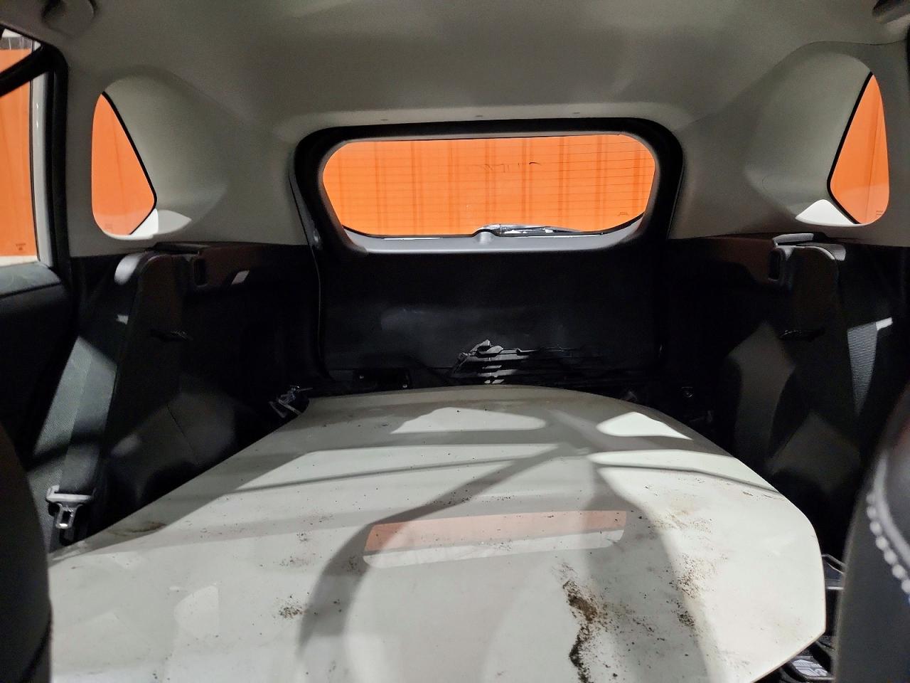 2024 TOYOTA RAV4 XLE photo 10