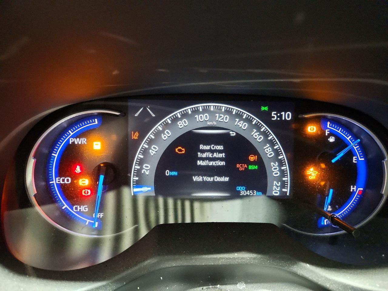 2024 TOYOTA RAV4 XLE photo 9
