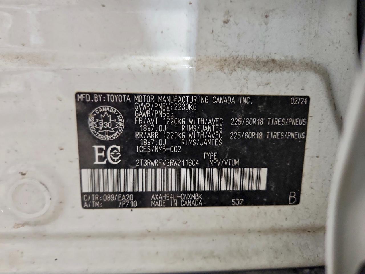 2024 TOYOTA RAV4 XLE photo 14