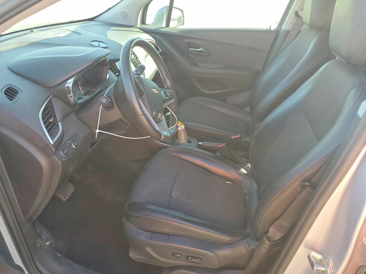 2020 CHEVROLET TRAX 1LT photo 7