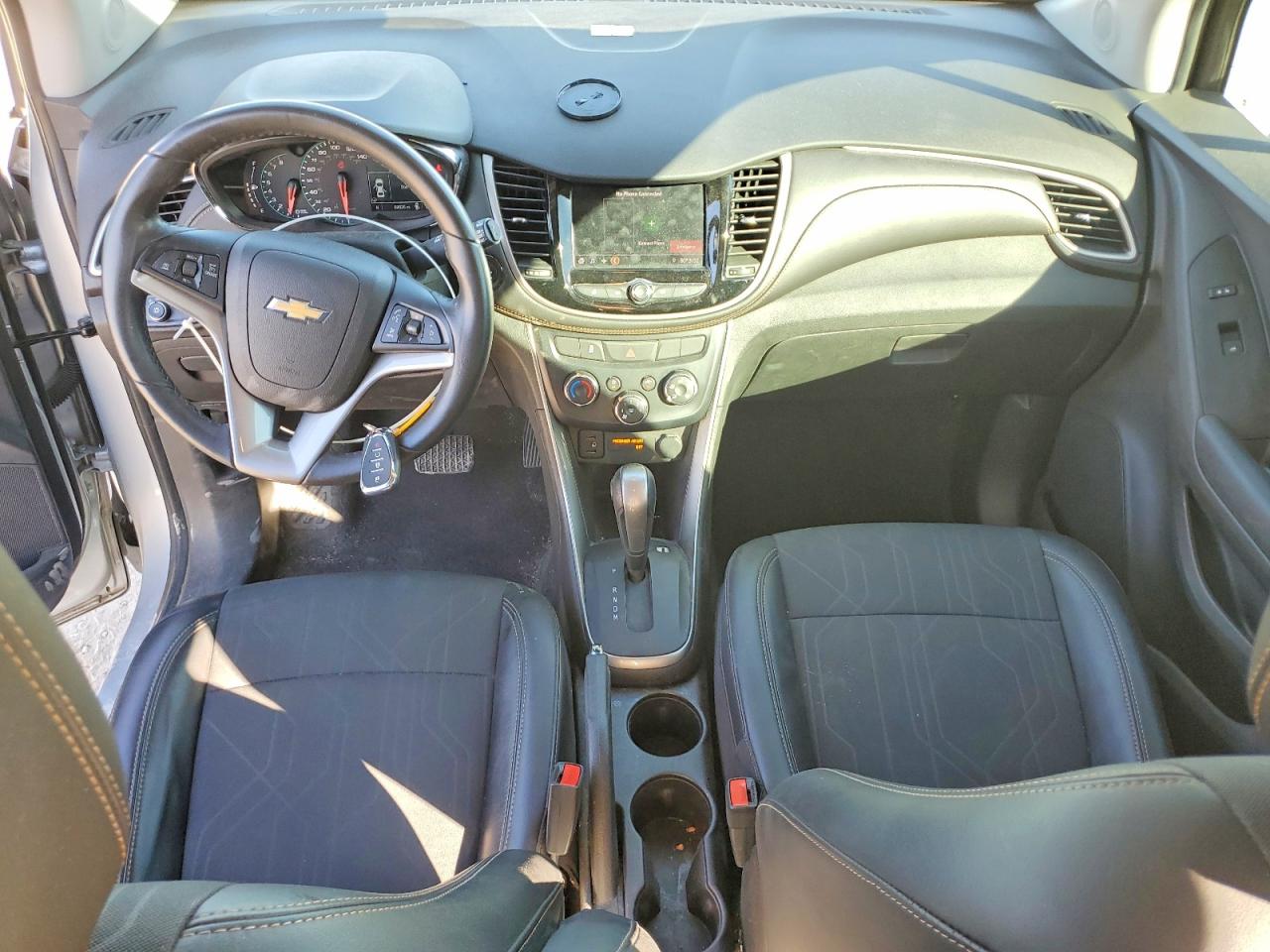 2020 CHEVROLET TRAX 1LT photo 8