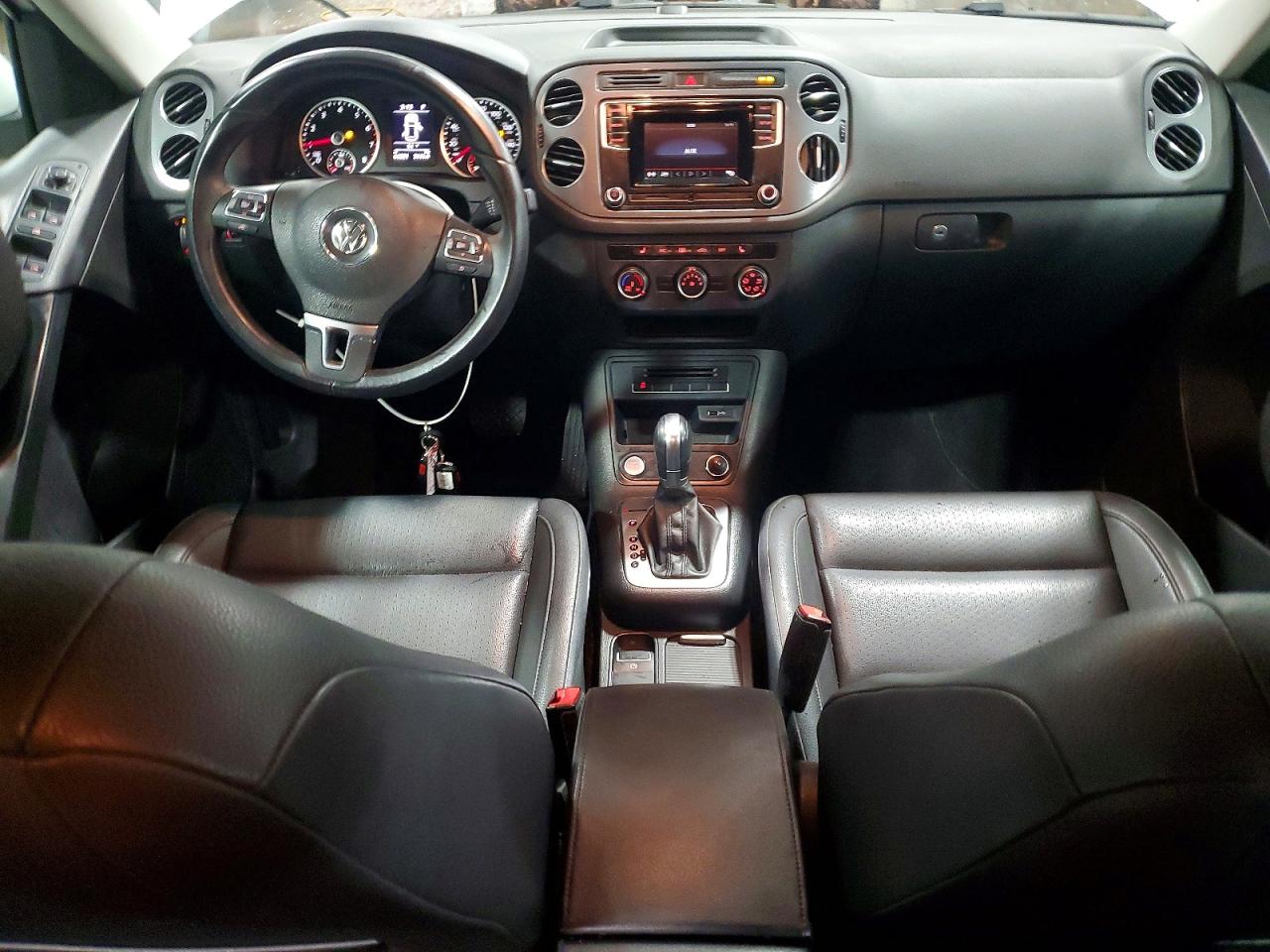 2016 VOLKSWAGEN TIGUAN S photo 8