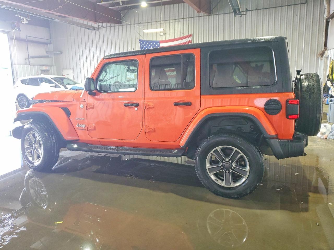 2018 JEEP WRANGLER UNLIMITED SAHARA photo 2