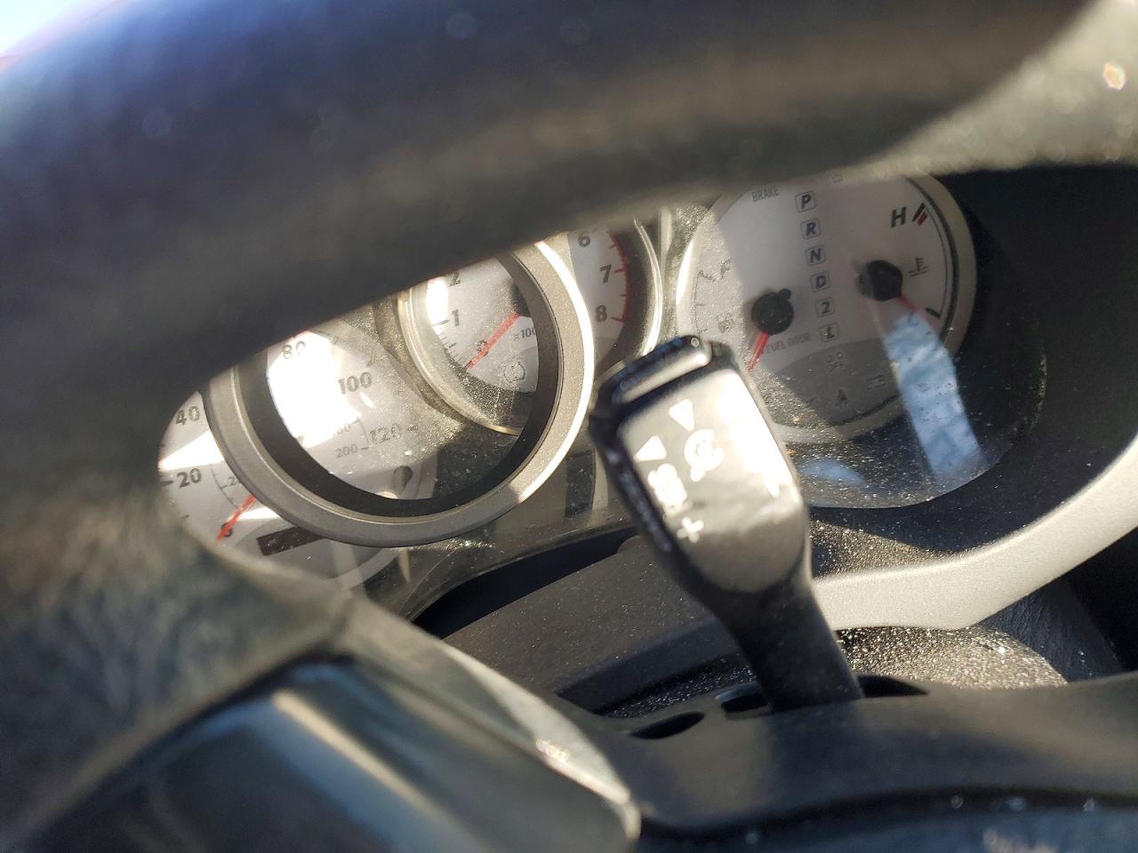 2005 TOYOTA RAV4 photo 9