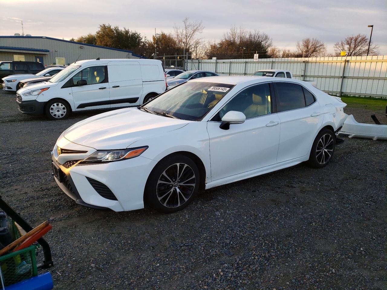 2018 TOYOTA CAMRY