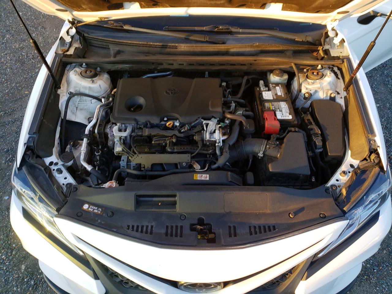 2018 TOYOTA CAMRY L photo 11