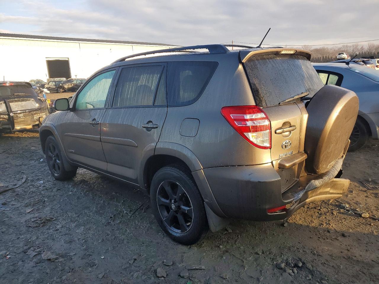 2011 TOYOTA RAV4 LIMITED photo 2