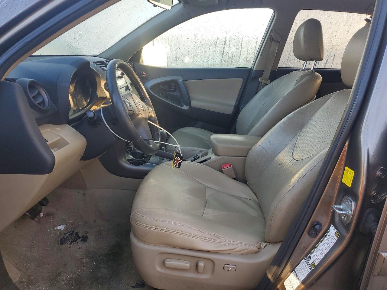 2011 TOYOTA RAV4 LIMITED photo 7