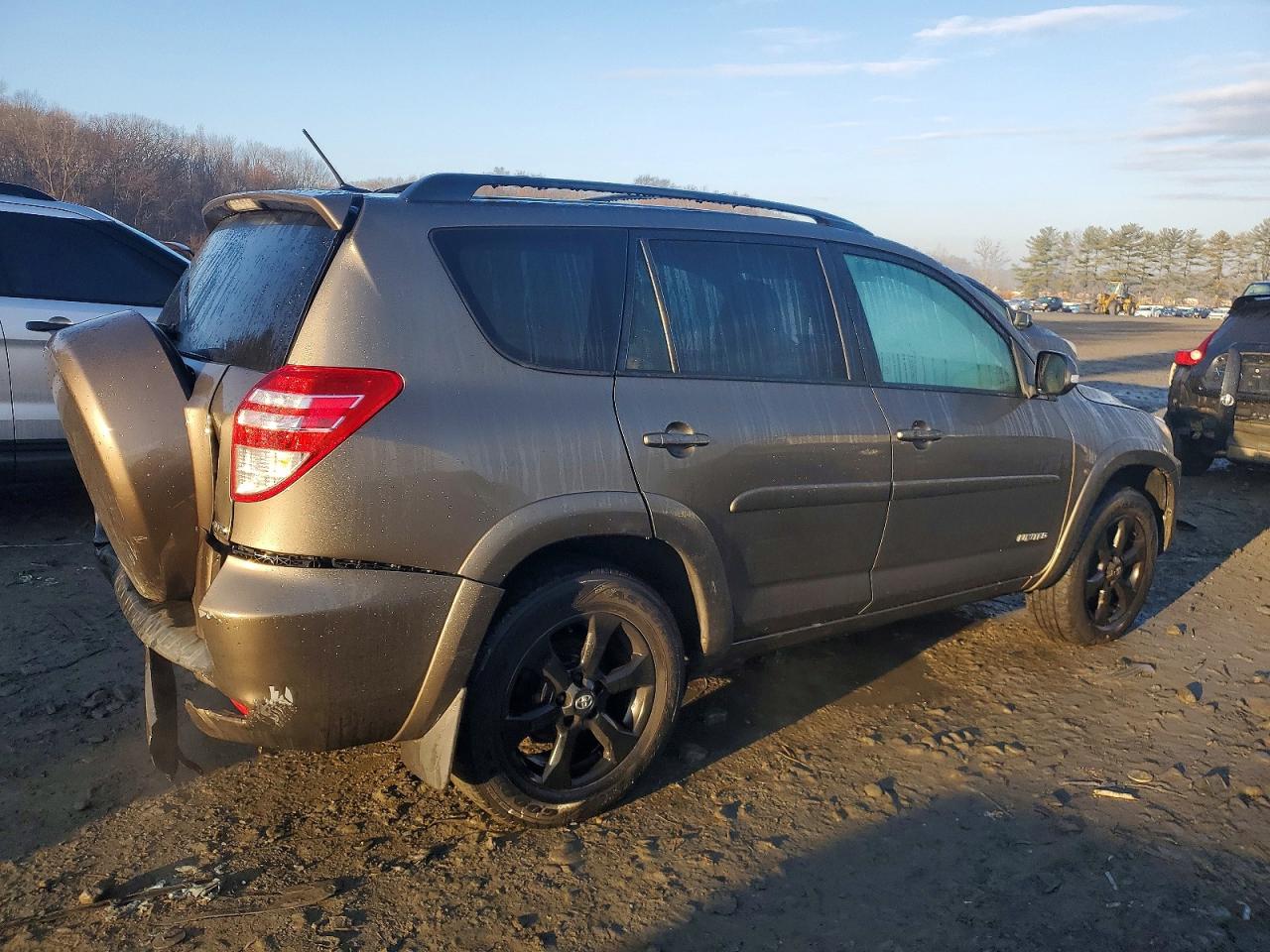 2011 TOYOTA RAV4 LIMITED photo 3