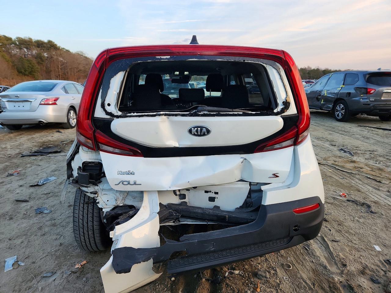 2020 KIA SOUL LX photo 6