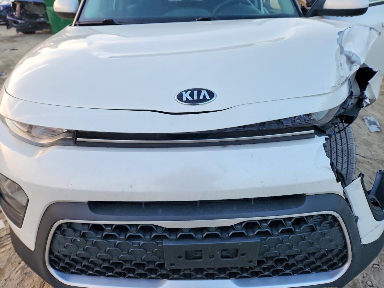 2020 KIA SOUL LX photo 12