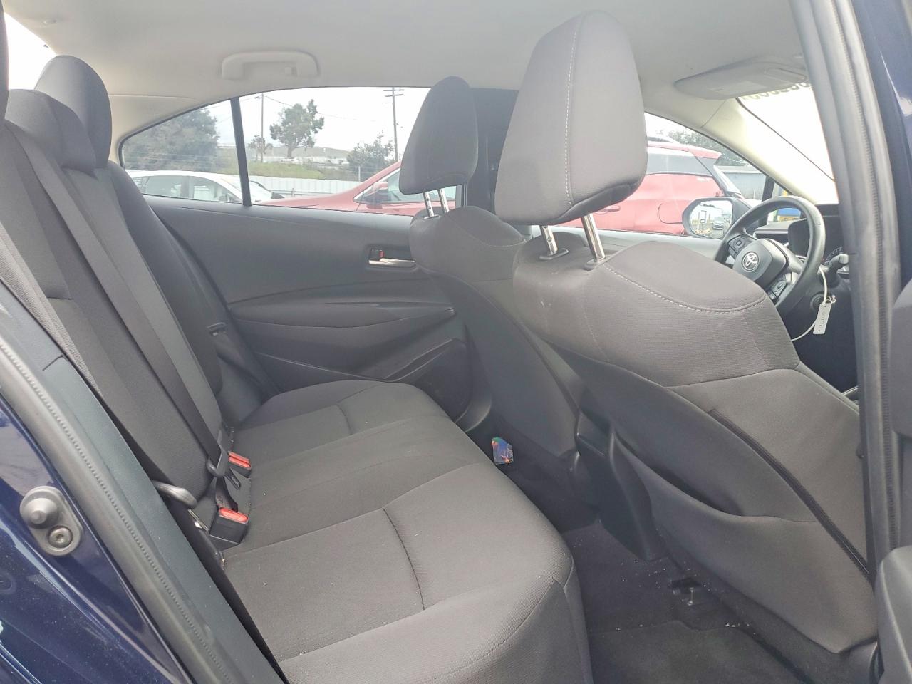 2021 TOYOTA COROLLA LE photo 10