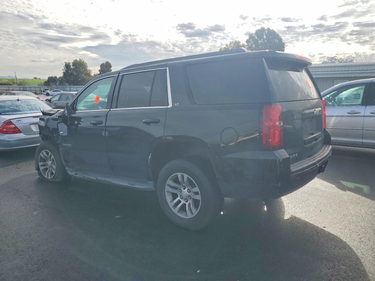 2015 CHEVROLET TAHOE C1500 LT photo 2