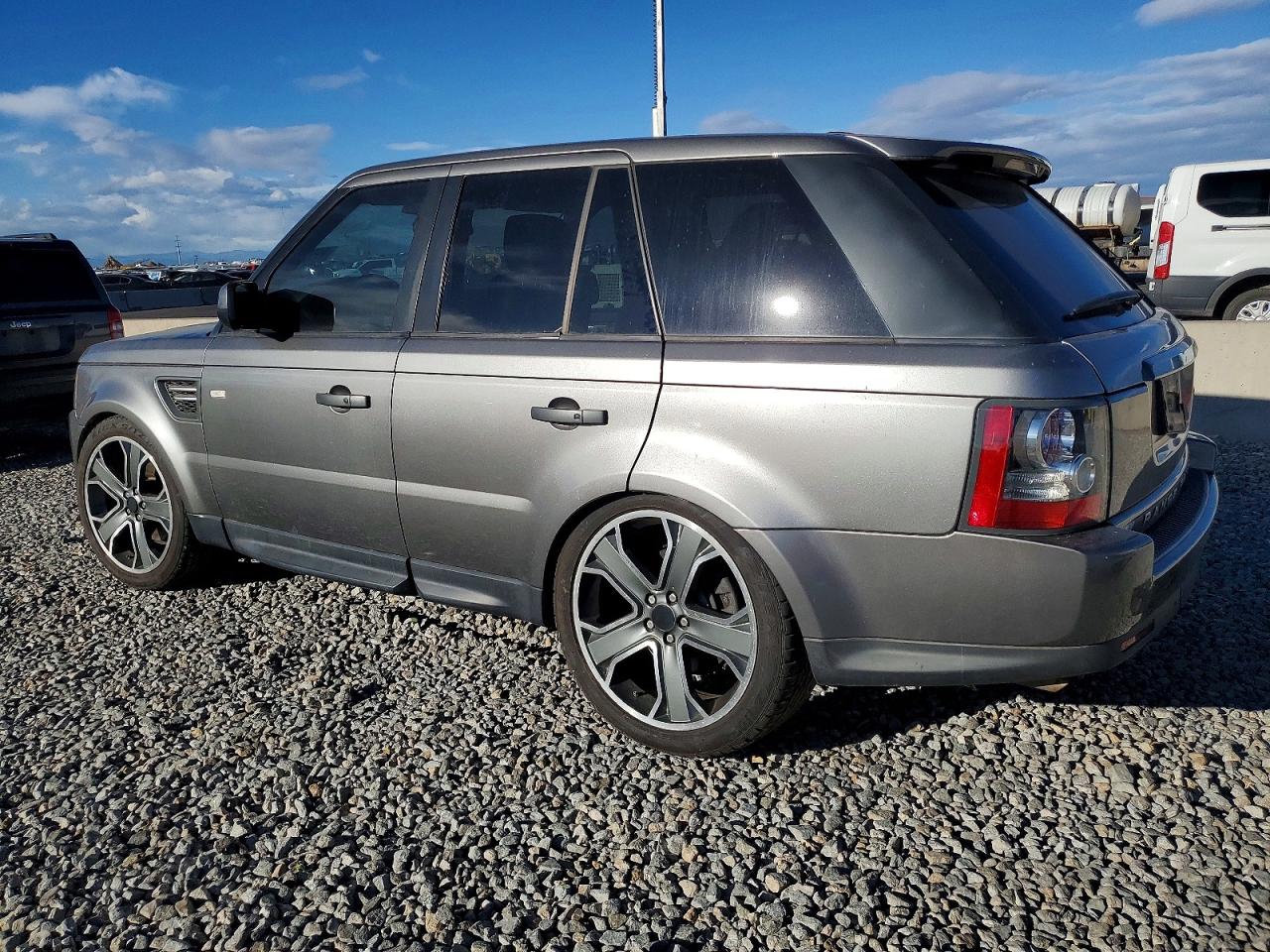 2011 LAND ROVER RANGE ROVER SPORT HSE photo 2