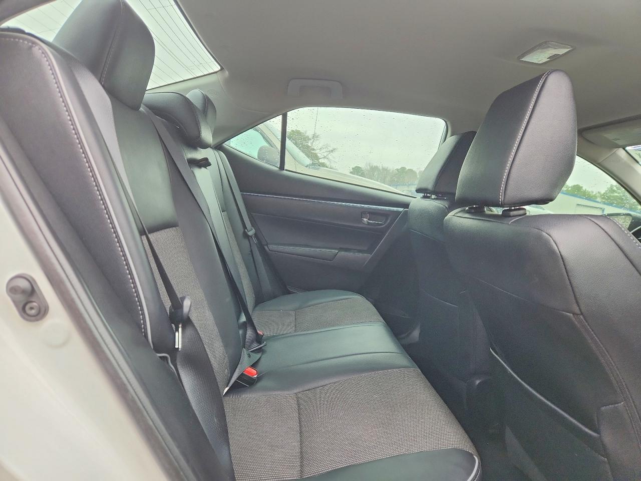 2016 TOYOTA COROLLA L photo 10