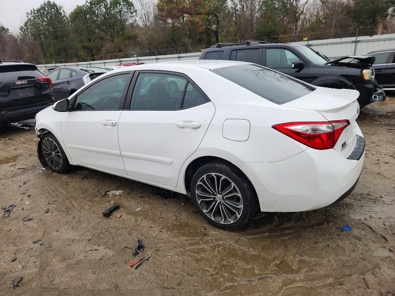 2016 TOYOTA COROLLA L photo 2