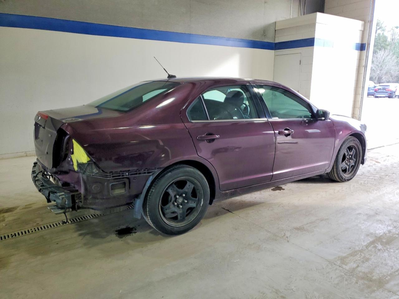 2011 FORD FUSION SE photo 3