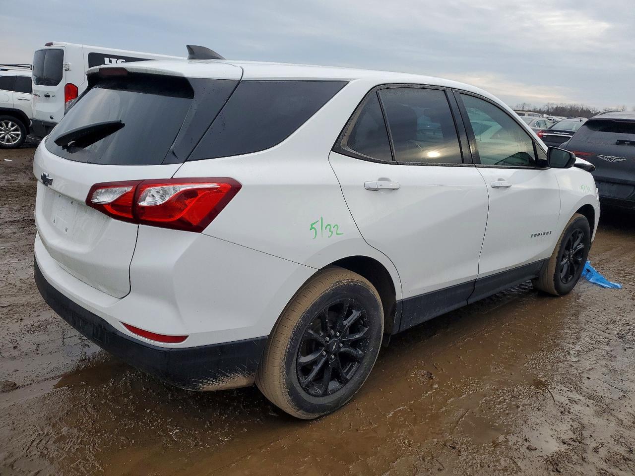 2019 CHEVROLET EQUINOX LS photo 3