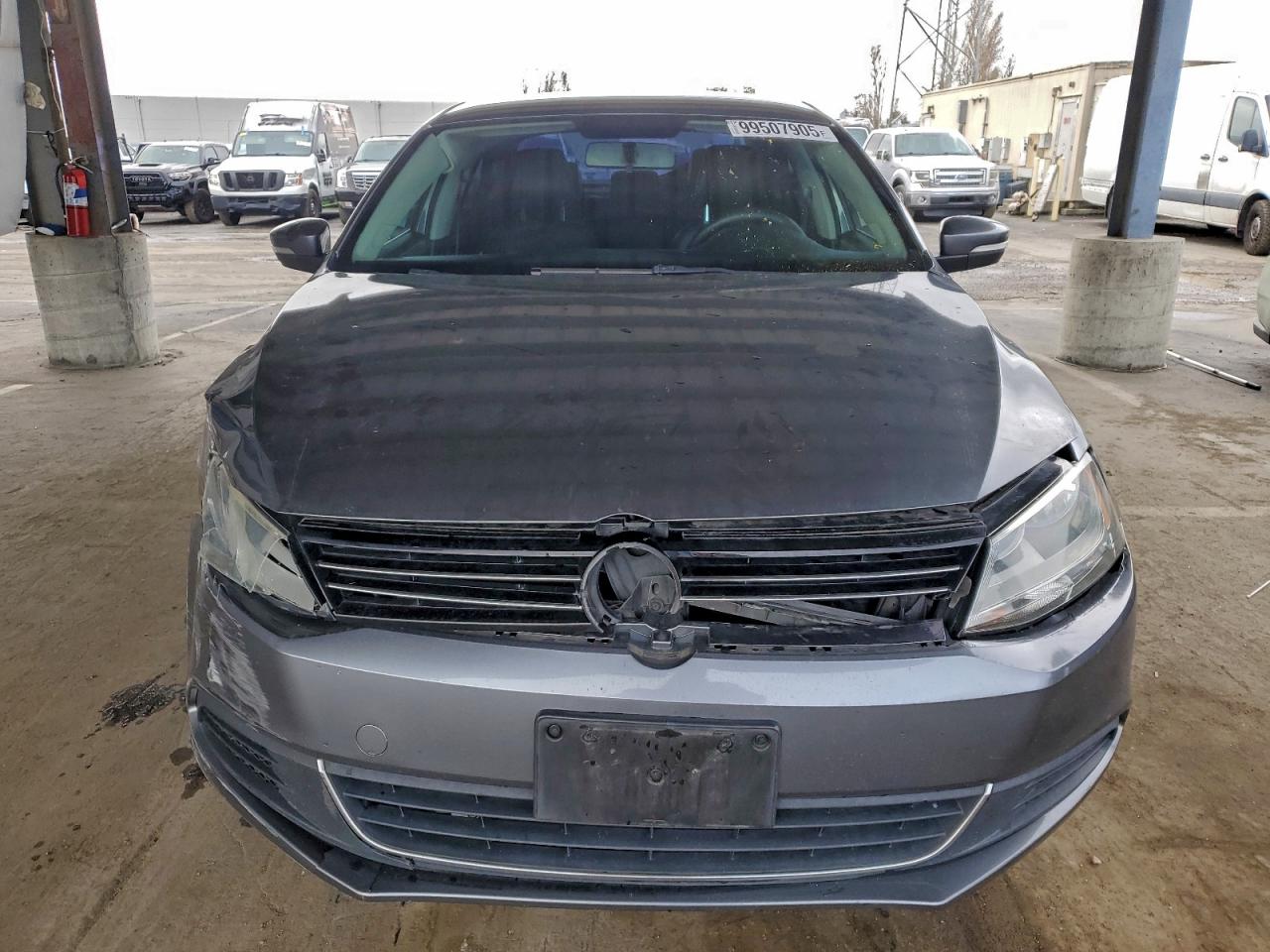 2014 VOLKSWAGEN JETTA SE photo 5