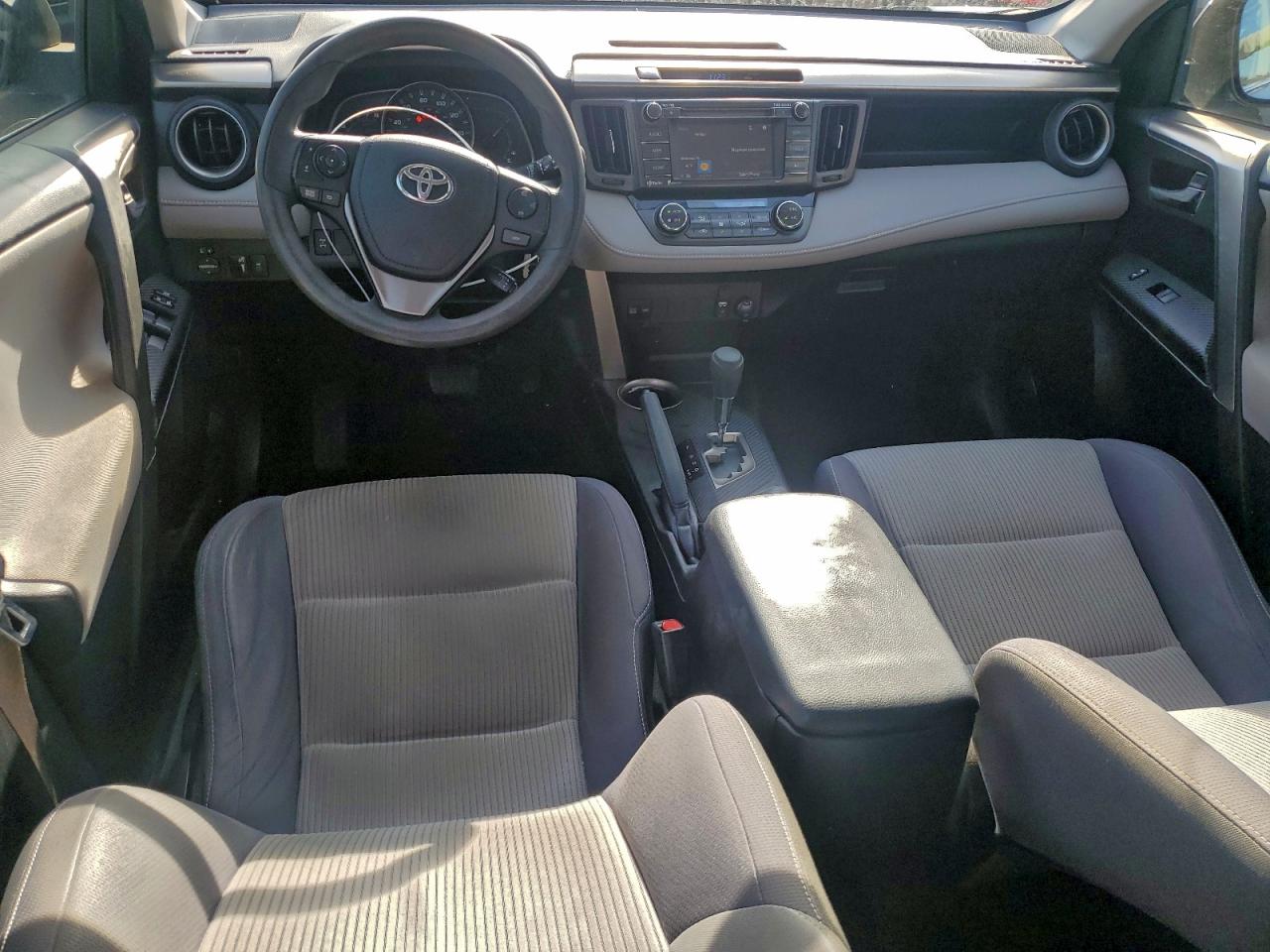 2014 TOYOTA RAV4 XLE photo 8