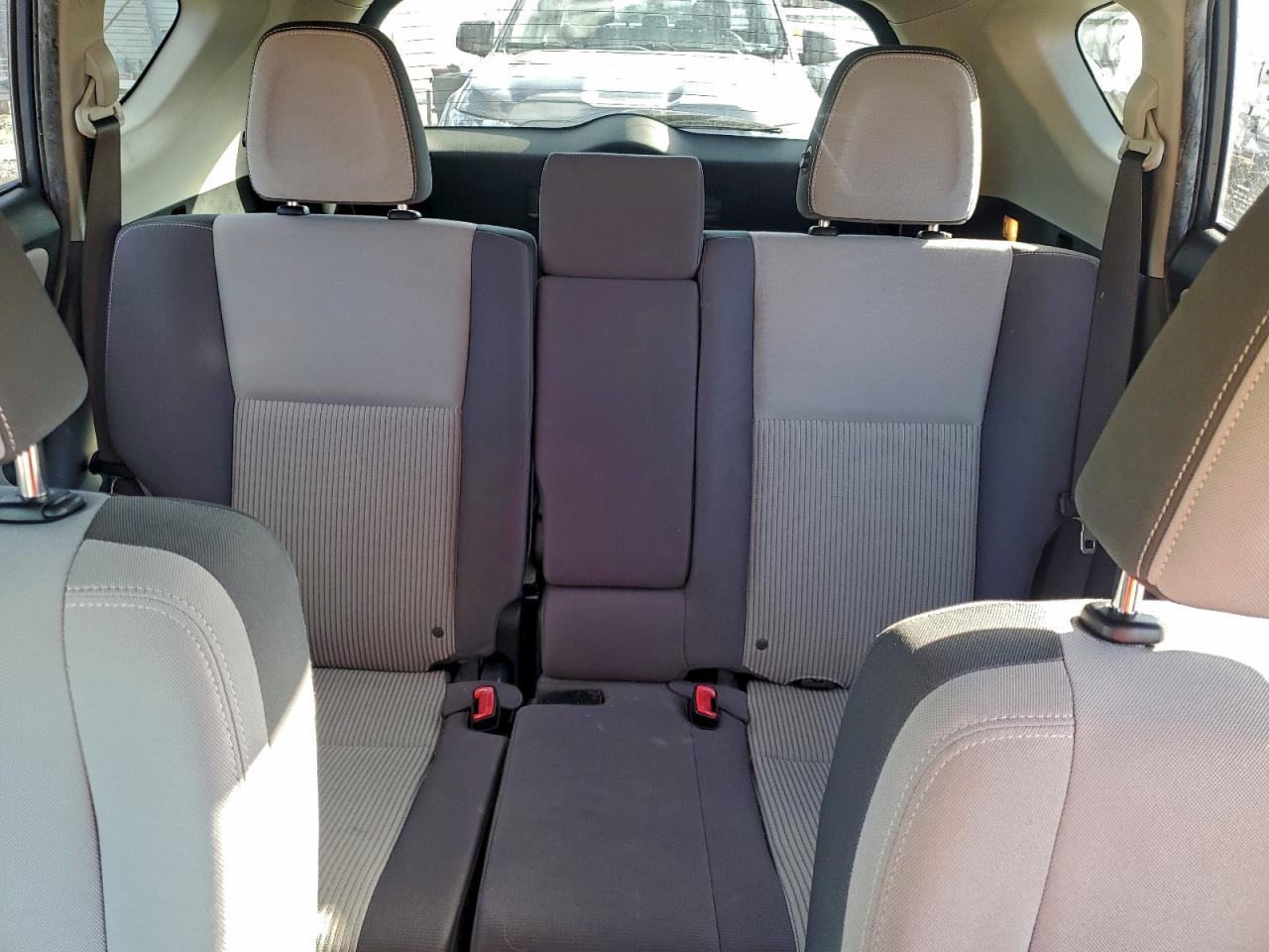2014 TOYOTA RAV4 XLE photo 10