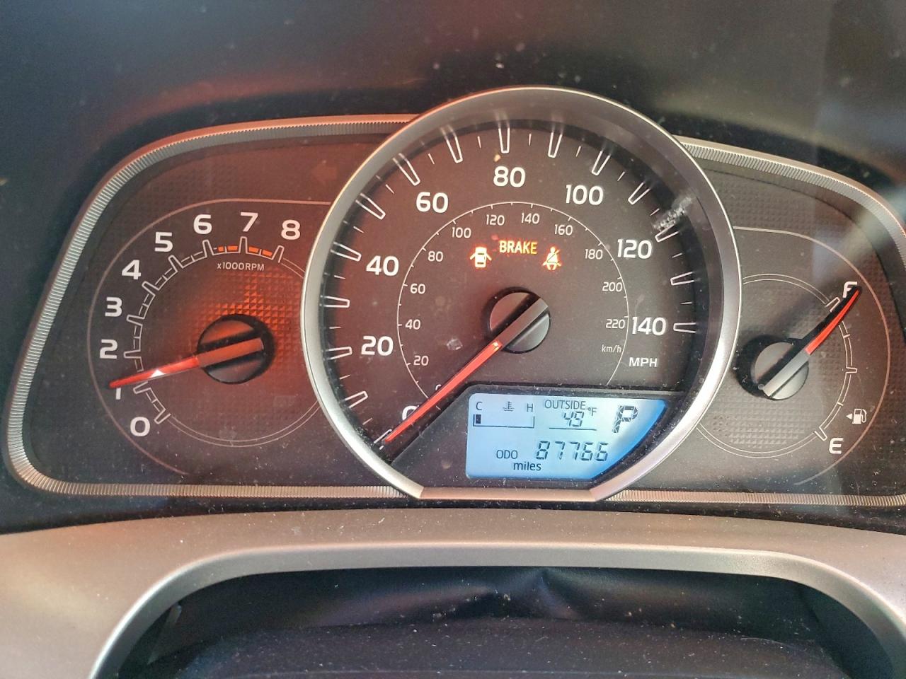 2014 TOYOTA RAV4 XLE photo 9