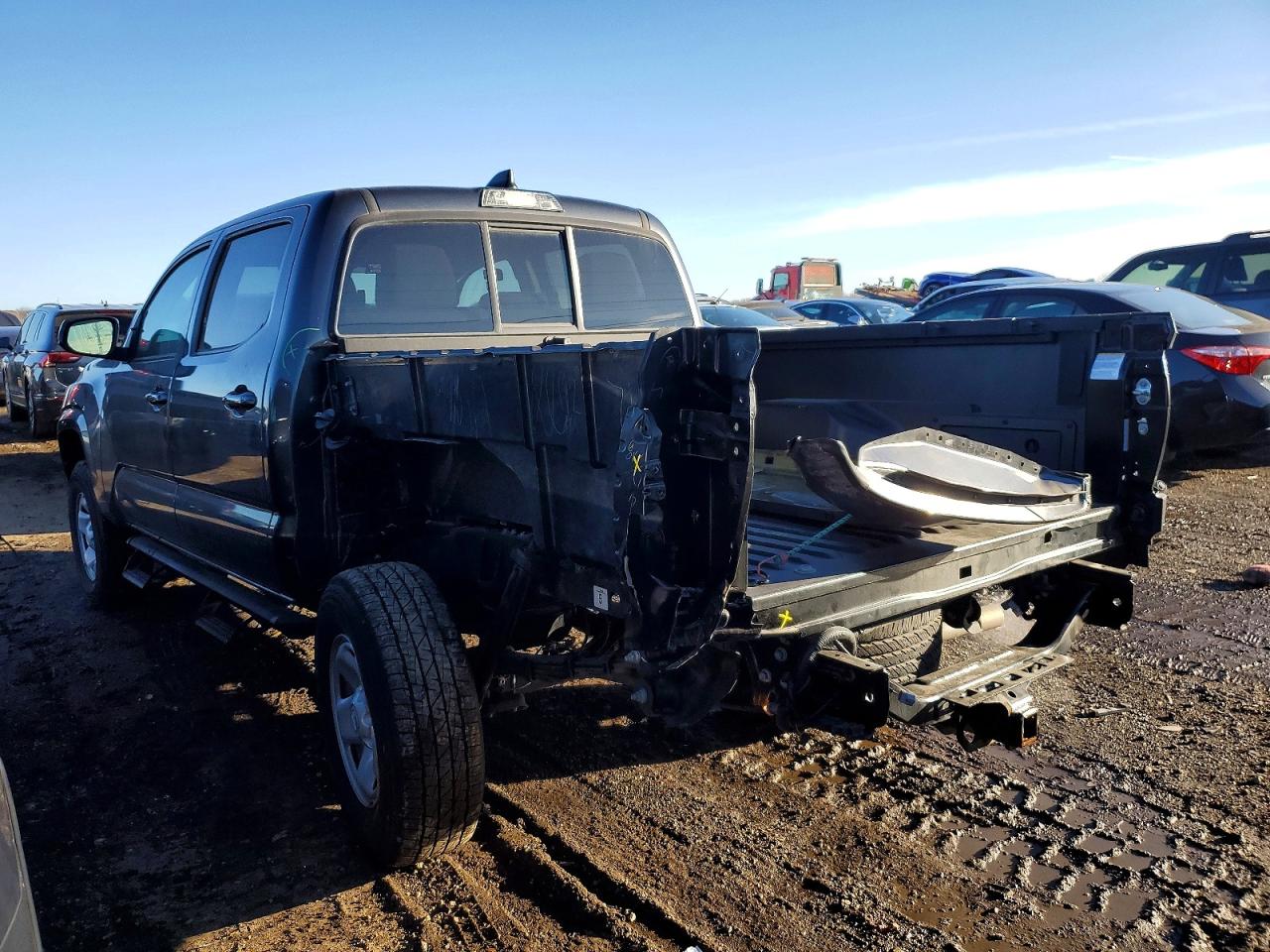 2022 TOYOTA TACOMA photo 2