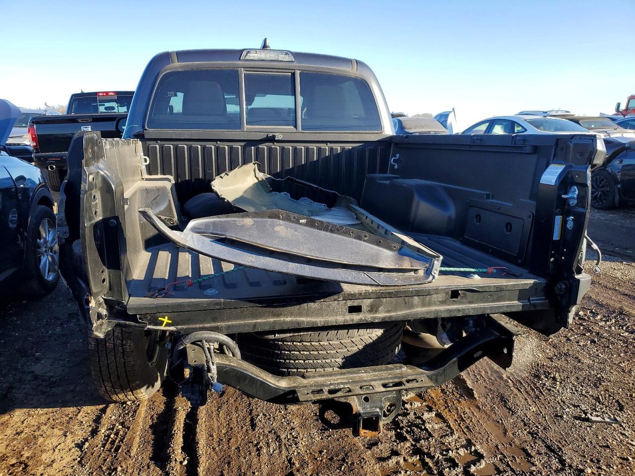 2022 TOYOTA TACOMA photo 6