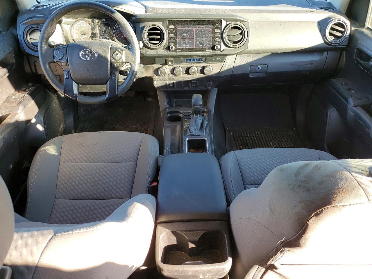 2022 TOYOTA TACOMA photo 8